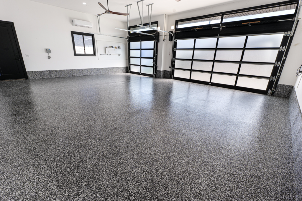 Garage epoxy wit grey and black flake